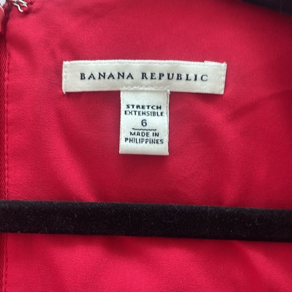 Red Banana Republic square neck, sleeveless knee length dress - Picture 3 of 3